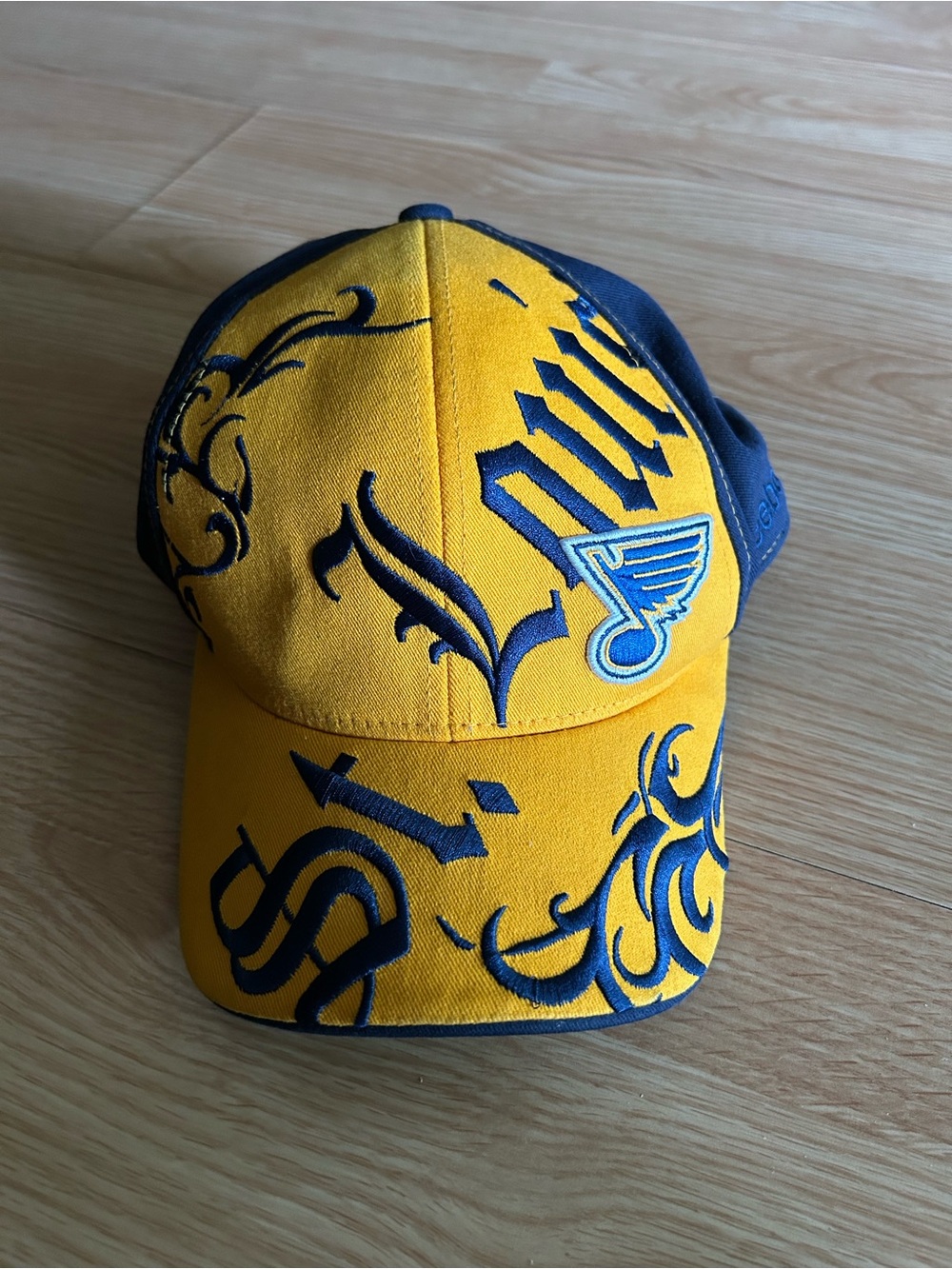 Reebok NHL St. Louis Blues Fitted Cap S/M